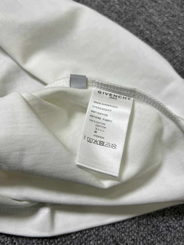 ブランドTシャツ全体デザイン